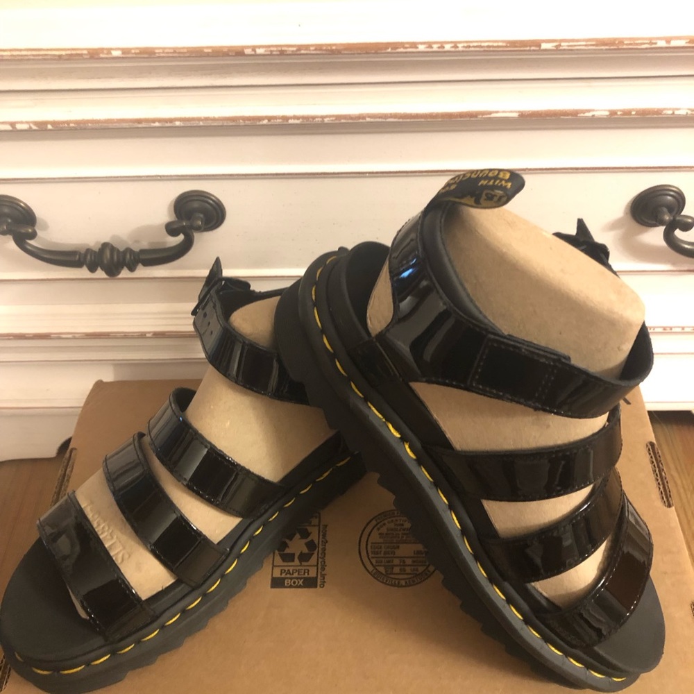 Blaire Fisherman Sandal. Black Patent Leather